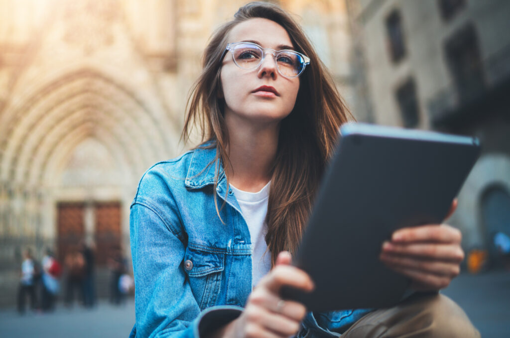8 Ways to Create a Great Online Memorial