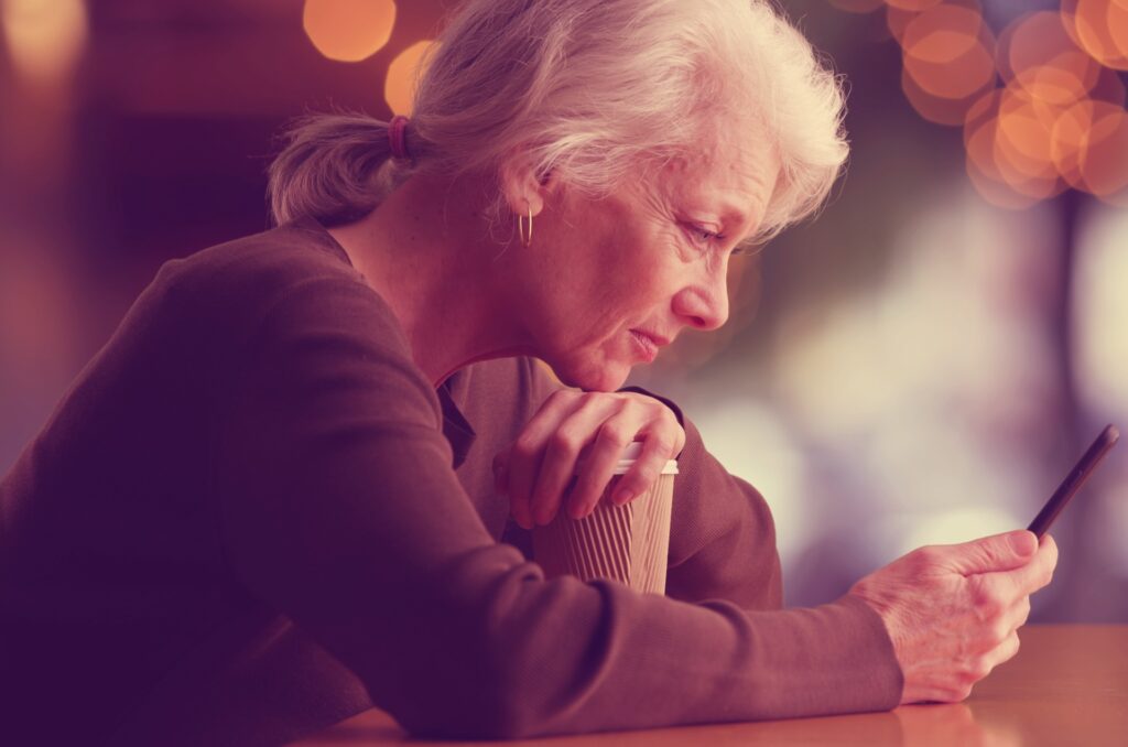 How Does an Online Memorial Help in Organizing a Funeral?