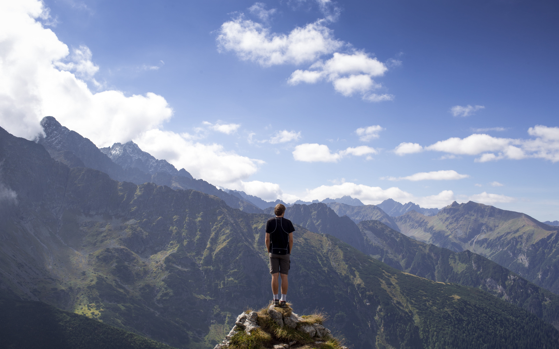 How to Navigate Grief: Finding Resilience and Moments of Joy