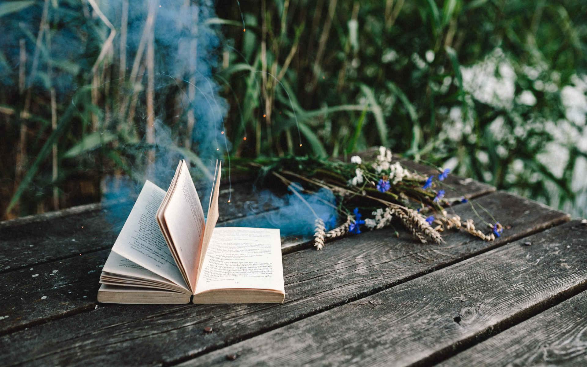 How to Honor a Deceased Loved One on Their Birthday or Death Anniversary: 12 Meaningful Ideas
